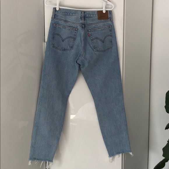 Levis Wedgie - Picture 2 of 4